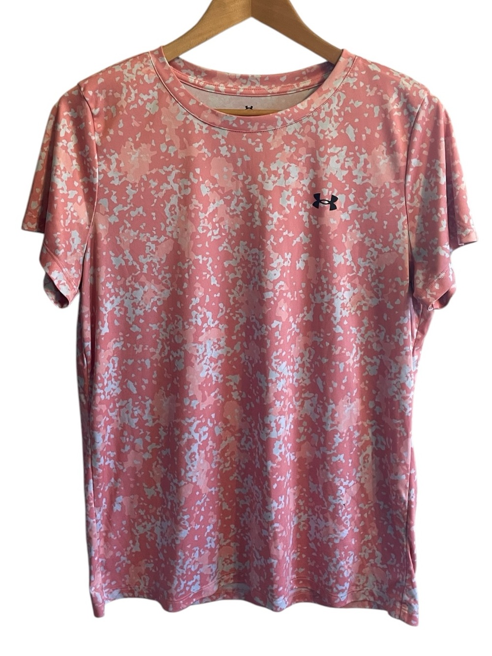 C15- XL loose Under Armour Pink Camo Short Sleeve Crew Neck Tee